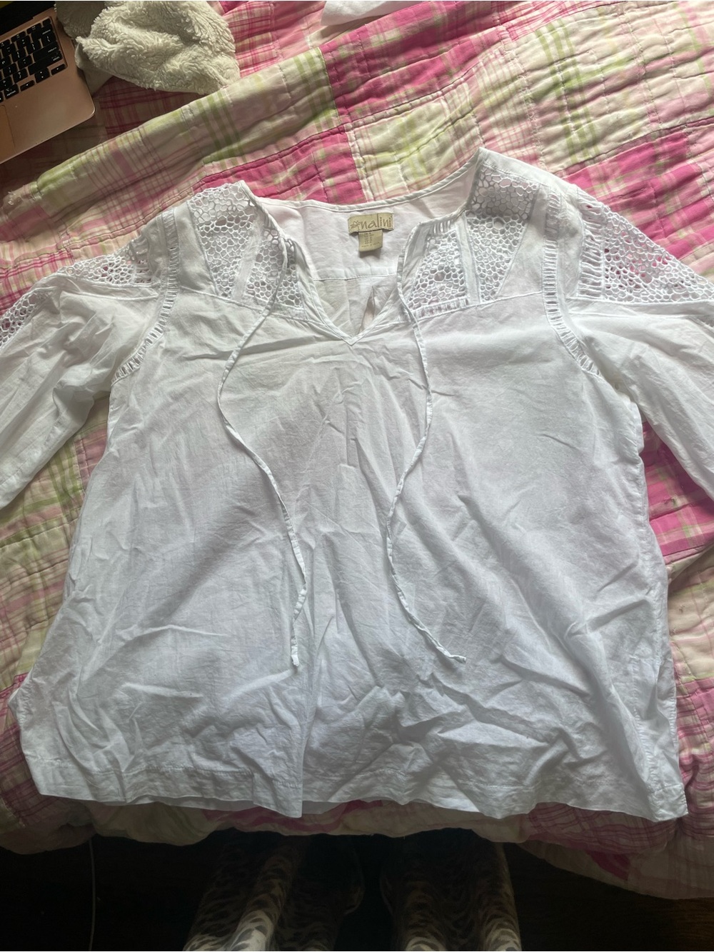 Vintage White Boho Embroidered Lace Top 🌿